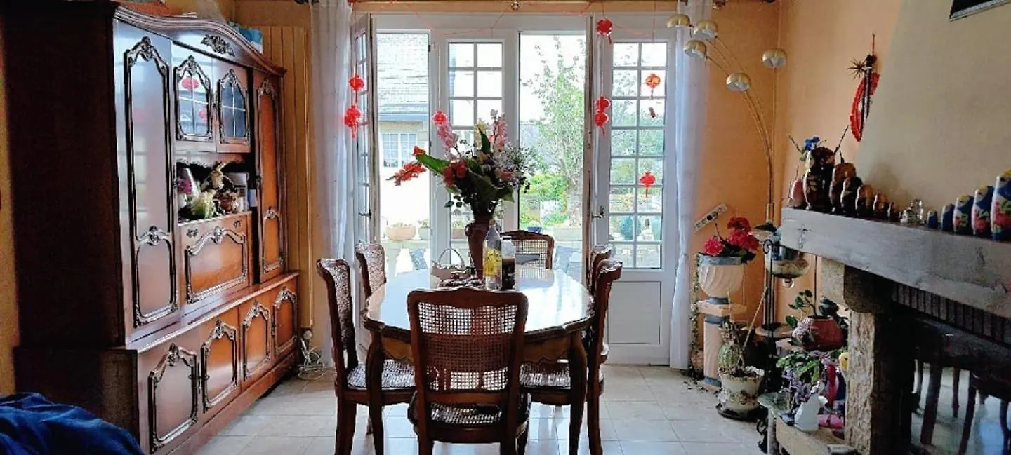 Chambre Dans Maison Individuelle Avec Rez-De-Chaussee Partage - Cuisine, Salle, Salon Et Salle De Bains Saint-Brieuc 0*,  France